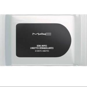 MAC Demi Wipes